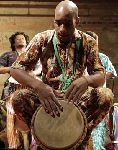 Afro tambores_opt.jpg