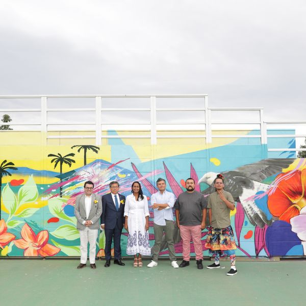 Colombia entregó mural del colectivo de artistas urbanos Vértigo Graffiti como regalo al pueblo coreano