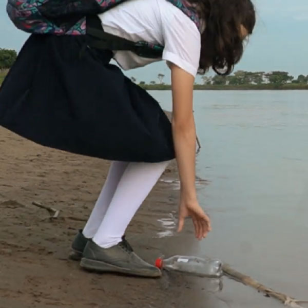 El rio nos atraviesa