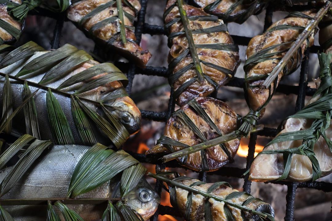 Pescado moqueado al fogón