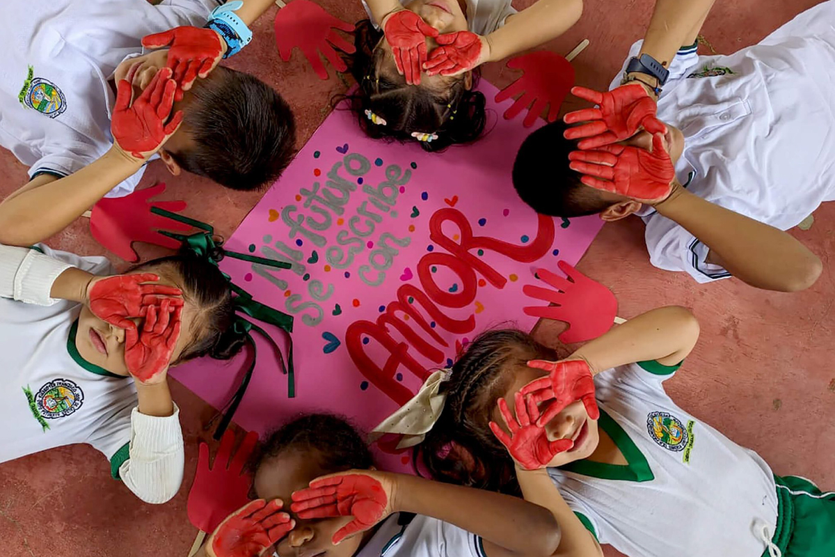 Maratón Fotográfica “¡Alto ahí! La niñez y la adolescencia no van a la guerra”