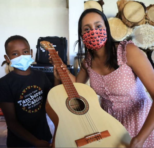 MinCultura entrega una dotación de instrumentos musicales al corregimiento de La Boquilla - Cartagena