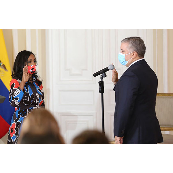 Presidente Iván Duque posesiona a Angélica Mayolo Obregón como ministra de Cultura