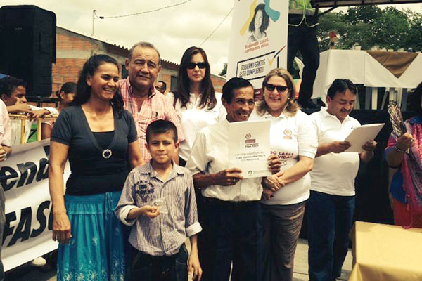50 familias colombianas reciben viviendas gratuitas en El Espinal, Tolima