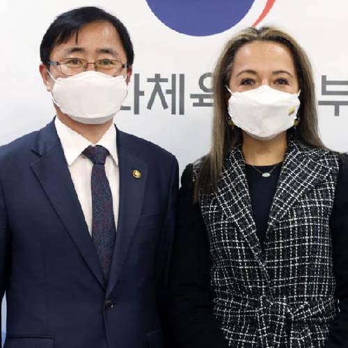 Viceministra Adriana Padilla visita Corea del Sur